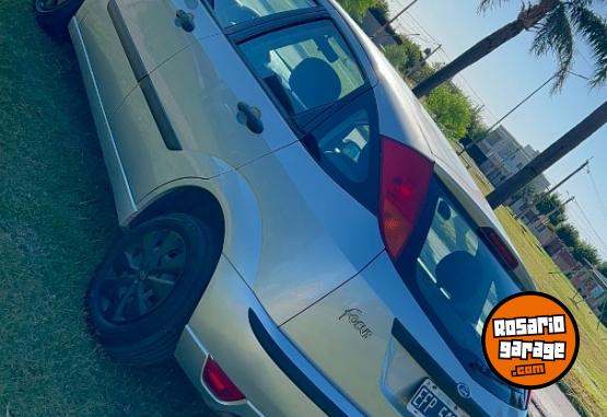 Autos - Ford Focus 2003 Nafta 100000Km - En Venta