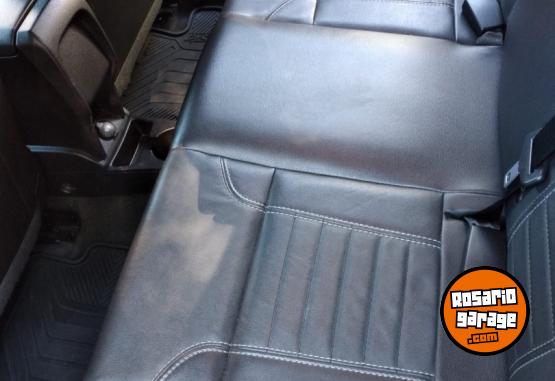 Autos - Ford Fiesta Titanium KD 5 puer 2015 Nafta 239600Km - En Venta