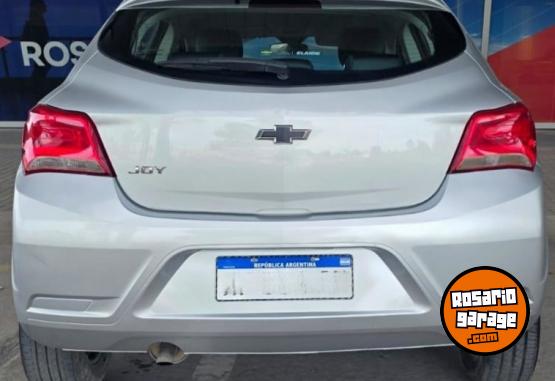 Autos - Chevrolet Onix Joy Black 1.4 2022 Nafta 85438Km - En Venta
