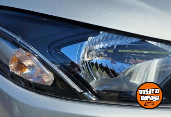 Autos - Chevrolet Onix Joy Black 1.4 2022 Nafta 85438Km - En Venta