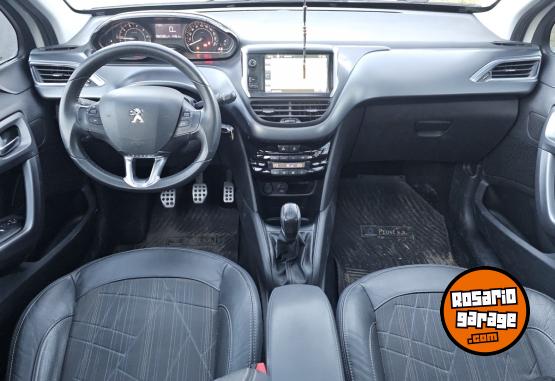 Autos - Peugeot 208 2015 Nafta 82000Km - En Venta