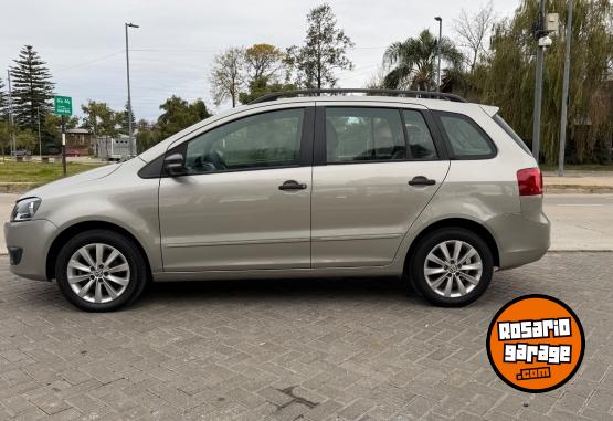 Autos - Volkswagen SURAN 1.6 TRENDLINE 2012 Nafta 120000Km - En Venta