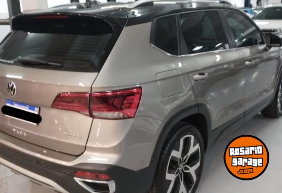 Autos - Volkswagen TAOS HIGHLINE BITONO 2024 Nafta 17000Km - En Venta