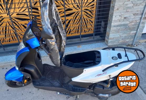 Motos - Kymco 125 Agility 2023 Nafta 3000Km - En Venta