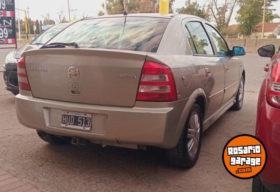 Autos - Chevrolet Astra 2.0L GLS 5Ptas 2009 Nafta 150000Km - En Venta