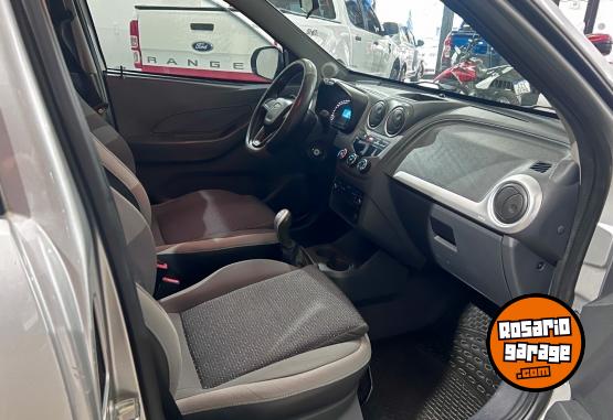 Camionetas - Chevrolet Montana la pack 2016 Nafta 129000Km - En Venta