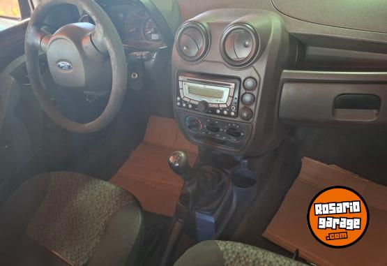 Autos - Ford Ka Viral 2011 Nafta 190000Km - En Venta