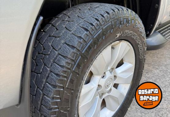 Camionetas - Toyota HILUX SRV MT 2016 Diesel 160000Km - En Venta