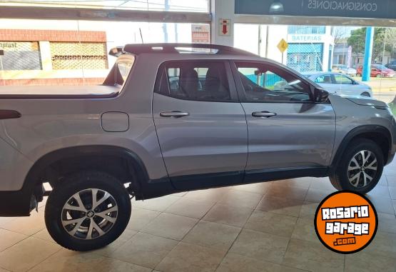 Camionetas - Fiat Toro Freedom 2024 Nafta 44000Km - En Venta
