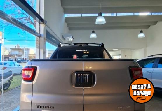 Camionetas - Fiat Toro Freedom 2024 Nafta 44000Km - En Venta