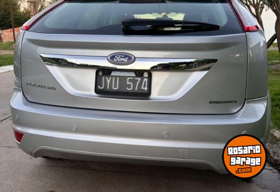 Autos - Ford Focus 2 Ghia 2.0 2011 Nafta 150000Km - En Venta