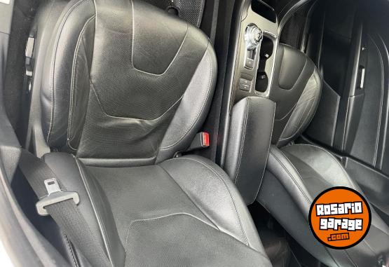 Autos - Ford Mondeo titanium 2018 Nafta 100000Km - En Venta