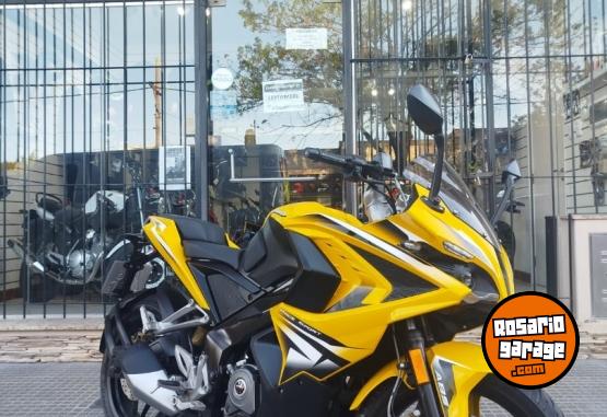 Motos - Bajaj Rouser Rs 200 2018 Nafta 8400Km - En Venta