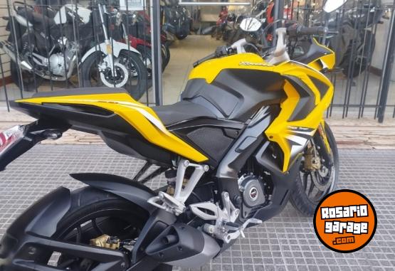 Motos - Bajaj Rouser Rs 200 2018 Nafta 8400Km - En Venta