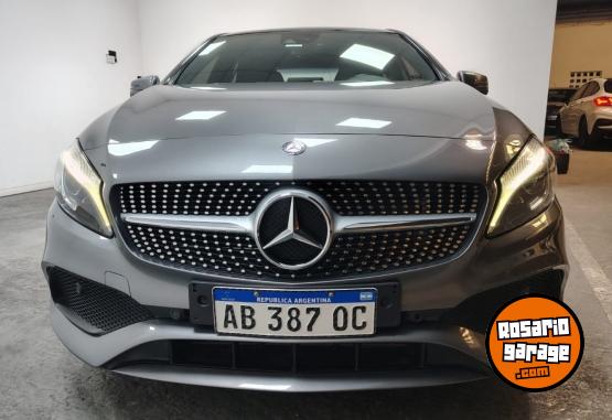 Autos - Mercedes Benz A 250 5P 2017 Nafta 77500Km - En Venta