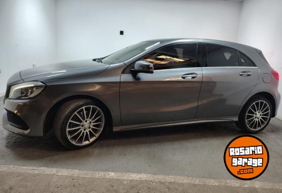 Autos - Mercedes Benz A 250 5P 2017 Nafta 77500Km - En Venta