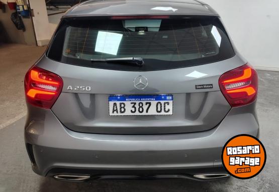 Autos - Mercedes Benz A 250 5P 2017 Nafta 77500Km - En Venta