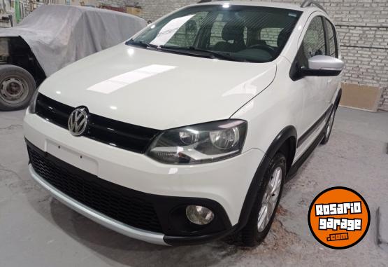 Autos - Volkswagen SURAN CROSS 2014 Nafta 70000Km - En Venta