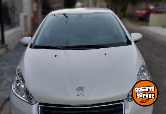 Autos - Peugeot 208 Allure 1.5 2014 Nafta 125000Km - En Venta