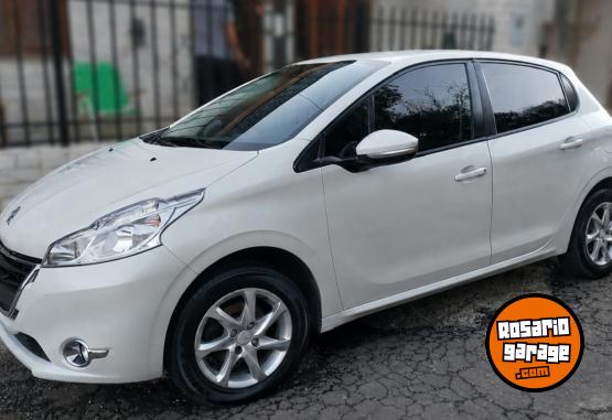 Autos - Peugeot 208 Allure 1.5 2014 Nafta 125000Km - En Venta