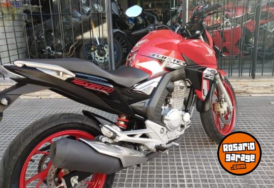 Motos - Honda CB 250 Twister 2022 Nafta 9350Km - En Venta