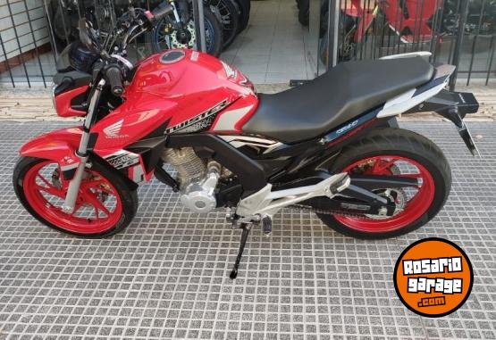 Motos - Honda CB 250 Twister 2022 Nafta 9350Km - En Venta