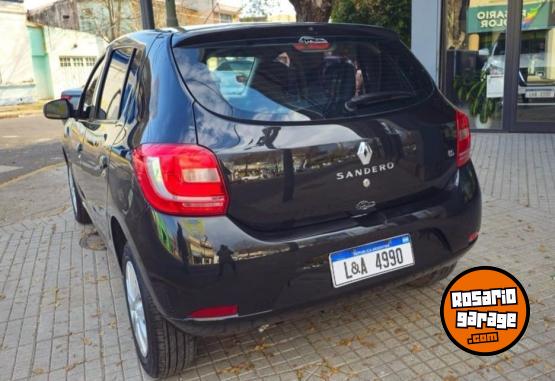 Autos - Renault SANDERO DYNAMIQUE NAV 2016 Nafta 125000Km - En Venta