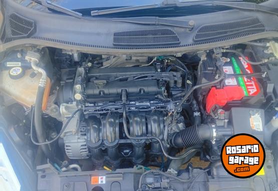 Autos - Ford Fiesta Kinect SE Plus. 2015 Nafta 133000Km - En Venta