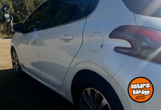 Autos - Peugeot 208 FELINE PACK CUIR 2016 Nafta 120000Km - En Venta