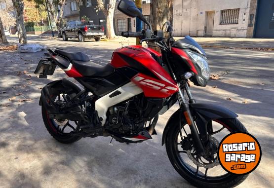 Motos - Bajaj Rouser 2023 Nafta 30000Km - En Venta