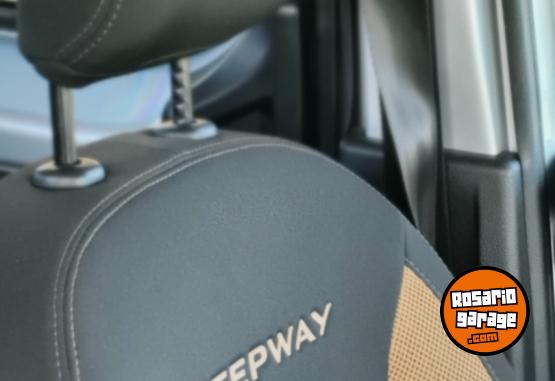 Utilitarios - Renault KANGOO STEPWAY 2024 Nafta 2024 Nafta 30000Km - En Venta