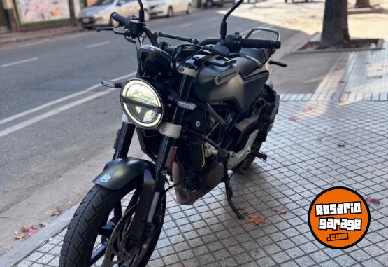 Motos - Husqvarna Svartpilen 200 2021 Nafta 17500Km - En Venta
