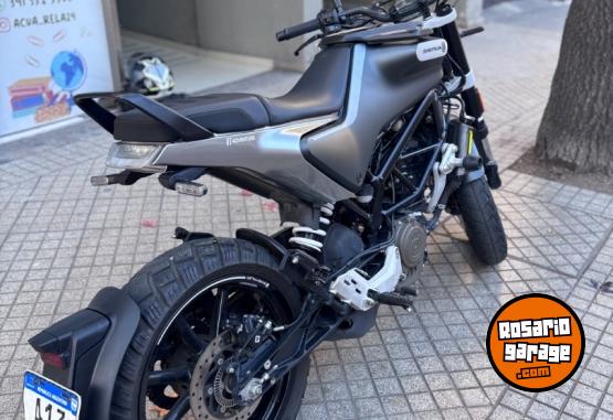 Motos - Husqvarna Svartpilen 200 2021 Nafta 17500Km - En Venta