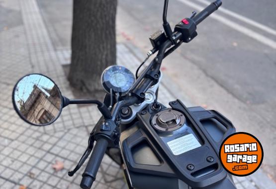 Motos - Husqvarna Svartpilen 200 2021 Nafta 17500Km - En Venta