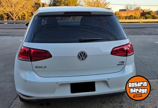 Autos - Volkswagen Golf 2015 Nafta 140000Km - En Venta