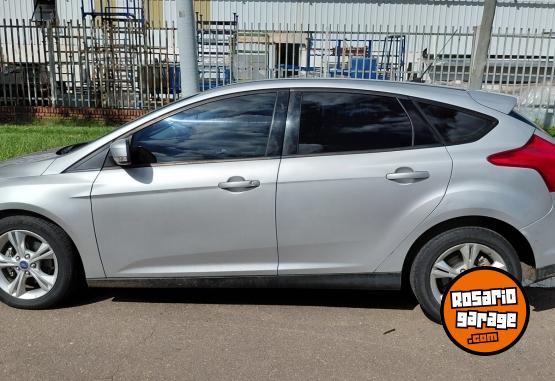 Autos - Ford FOCUS III 5P 2.OL N MT SE 2015 Nafta 168000Km - En Venta