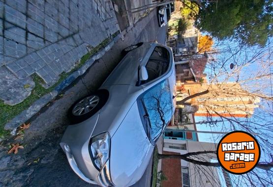 Autos - Toyota Etios 2016 Nafta 96003Km - En Venta