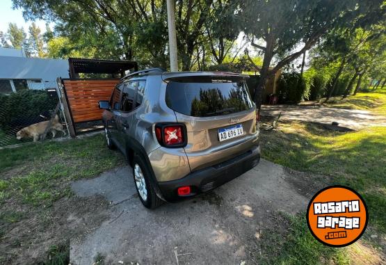 Camionetas - Jeep RENEGADE SPORT 1.8 MANUAL 2019 Nafta 111000Km - En Venta