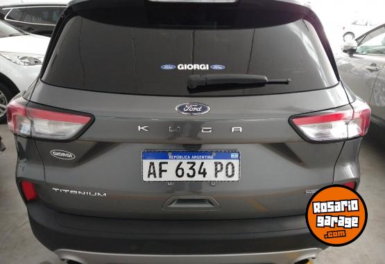 Camionetas - Ford Kuga Titanium 2022 Electrico / Hibrido 60800Km - En Venta