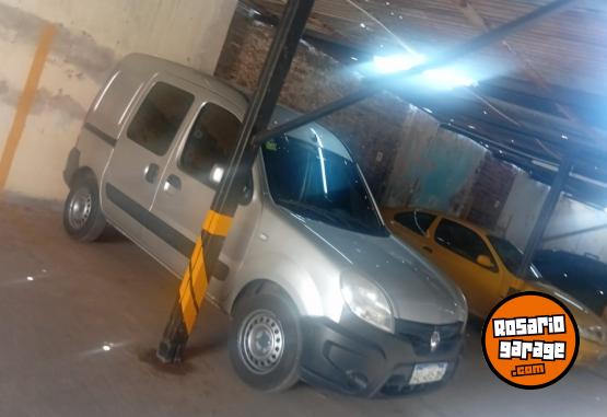 Utilitarios - Renault Kangoo 2018 GNC 149500Km - En Venta