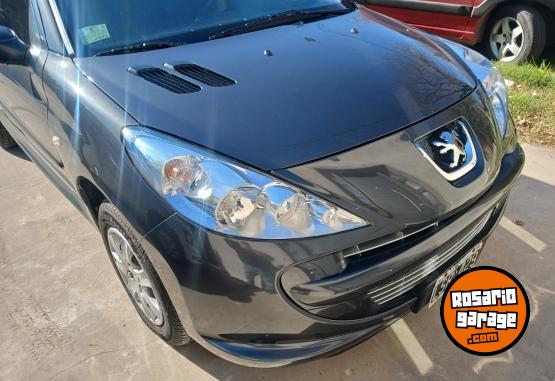 Autos - Peugeot 207 2012 GNC 95000Km - En Venta