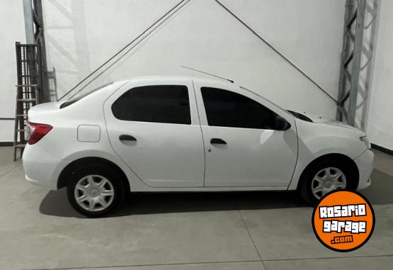 Autos - Renault LOGAN 1,6 2012 Nafta 110000Km - En Venta