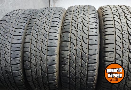 Accesorios para Autos - CUBIERTAS 215/65 R16 MICHELIN - En Venta
