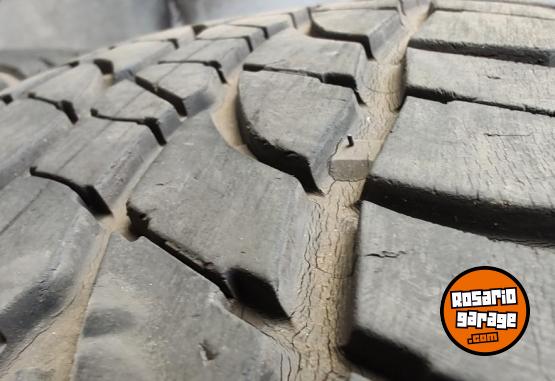 Accesorios para Autos - CUBIERTAS 215/65 R16 MICHELIN - En Venta