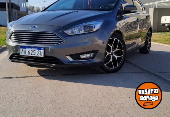 Autos - Ford Focus titanium 2016 Nafta 138000Km - En Venta