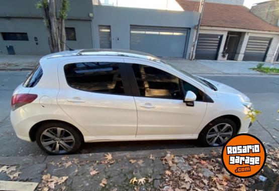 Autos - Peugeot 308 allure pack 2018 Diesel 103000Km - En Venta