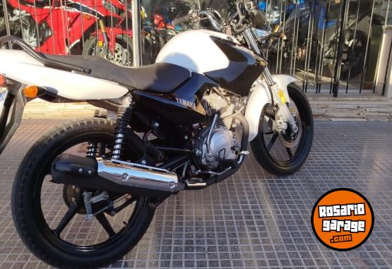 Motos - Yamaha YBR 125 2022 Nafta 9156Km - En Venta