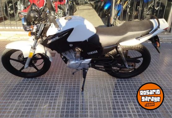 Motos - Yamaha YBR 125 2022 Nafta 9156Km - En Venta