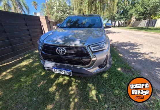 Camionetas - Toyota Hilux srv 4 x 2 manual 2023 Diesel 70000Km - En Venta