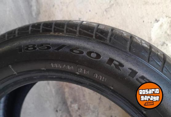Accesorios para Autos - Una cubierta pirell 185 60 15 - En Venta